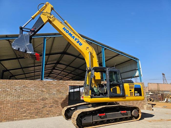 Used Komatsu PC 200-8MO EXCAVATOR