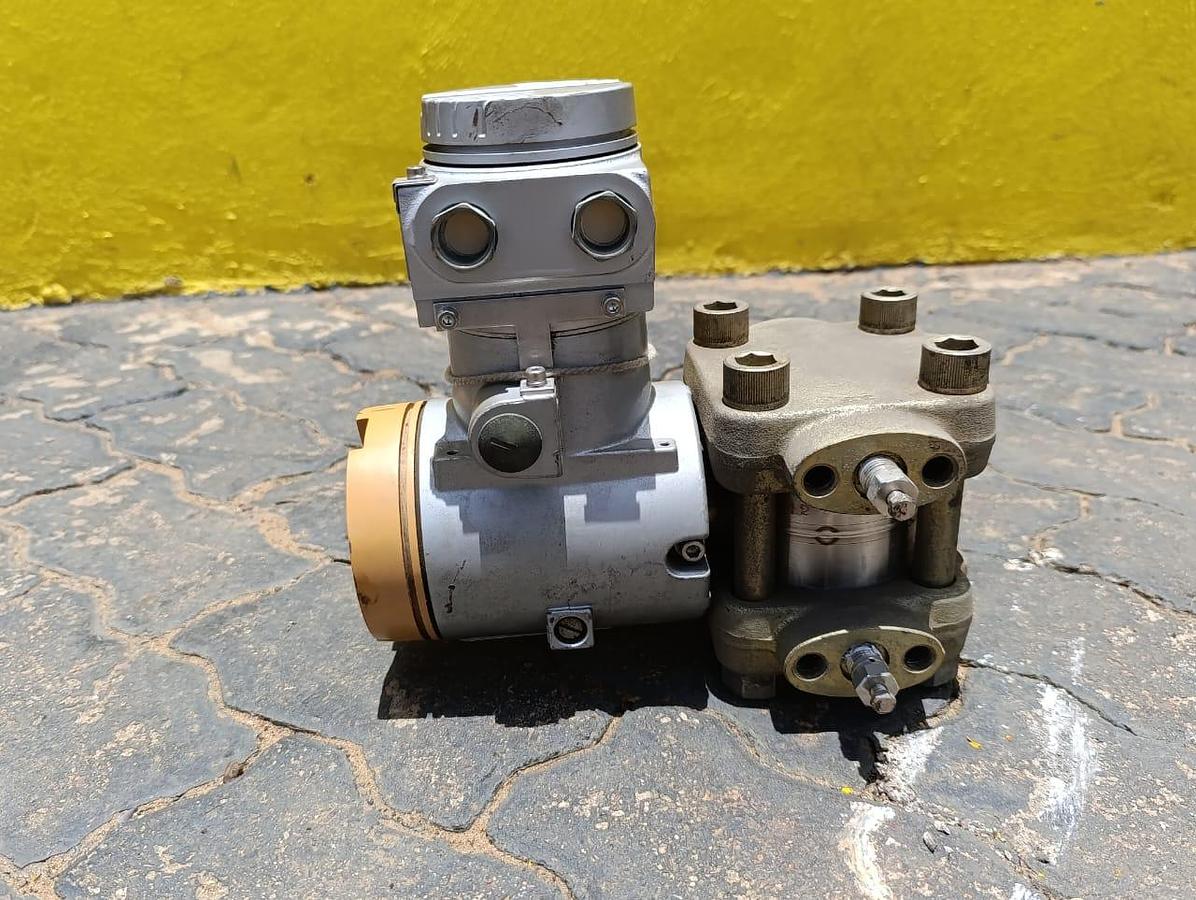 Used SIEMENS DIFF PRESSURE VALVE 130 TO 640 MBAR