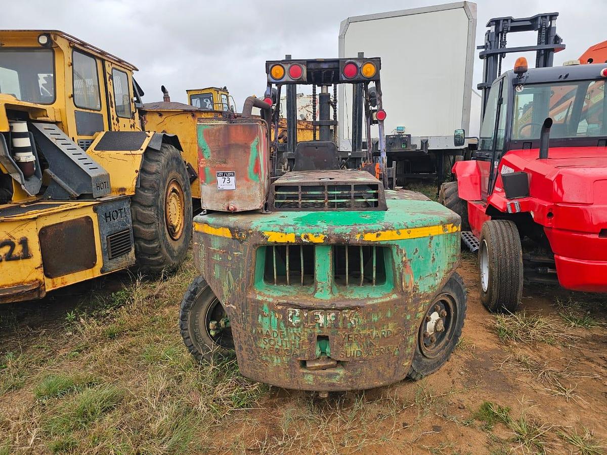 Used CLARK INDUSTRIAL FORKLIFT