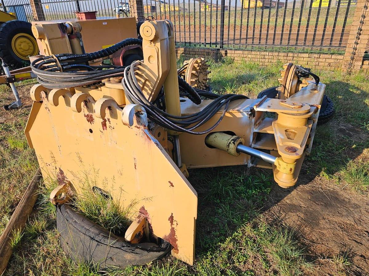 Used KOMATSU WA-430 SMALL TYRE HANDLER