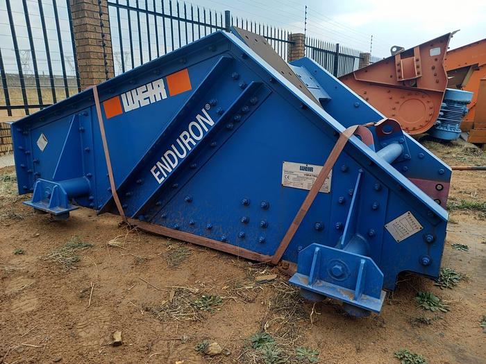 Used WEIR VIBRATING SCREEN WITH 2 X 2.3 KW DELTECH VIBRATING MOTORS (NOT TESTED)