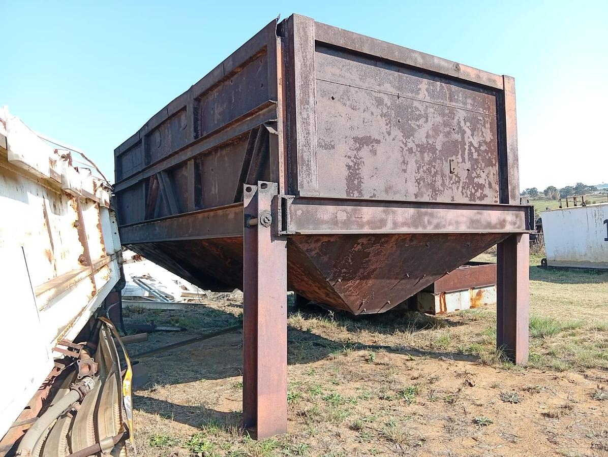 Used SKID BIN / CHUTE