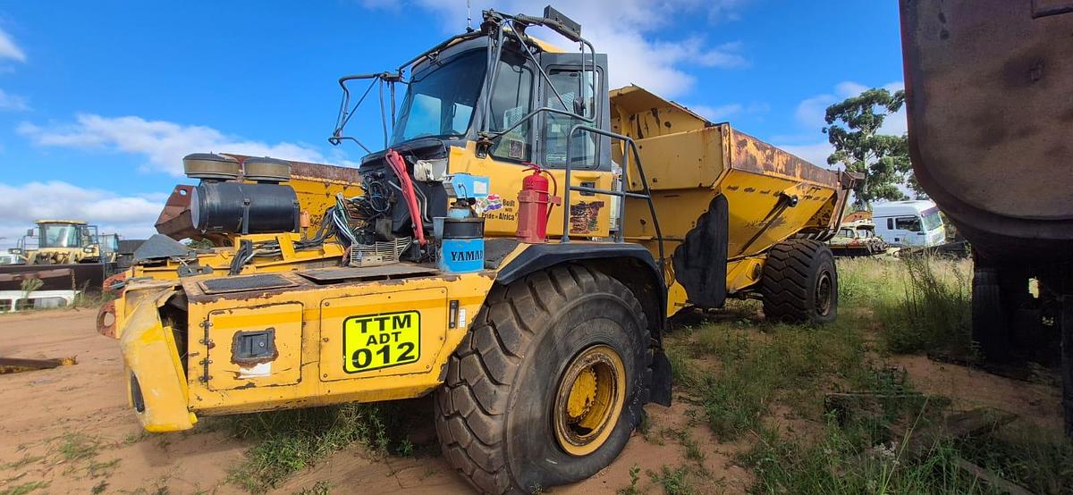 Used B40D (STRIPPING FOR PARTS)