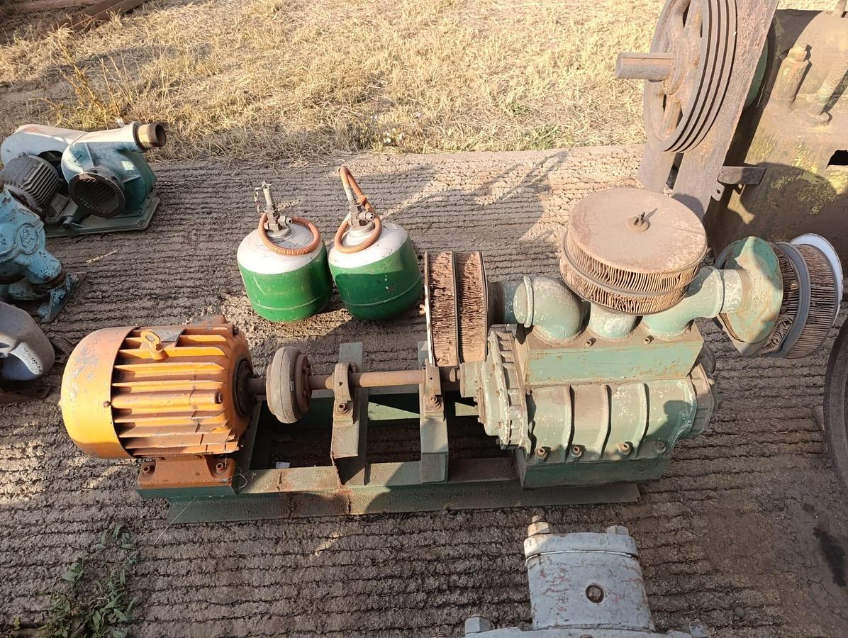 Used COMPRESSOR WITH ELECTRIC MOTOR