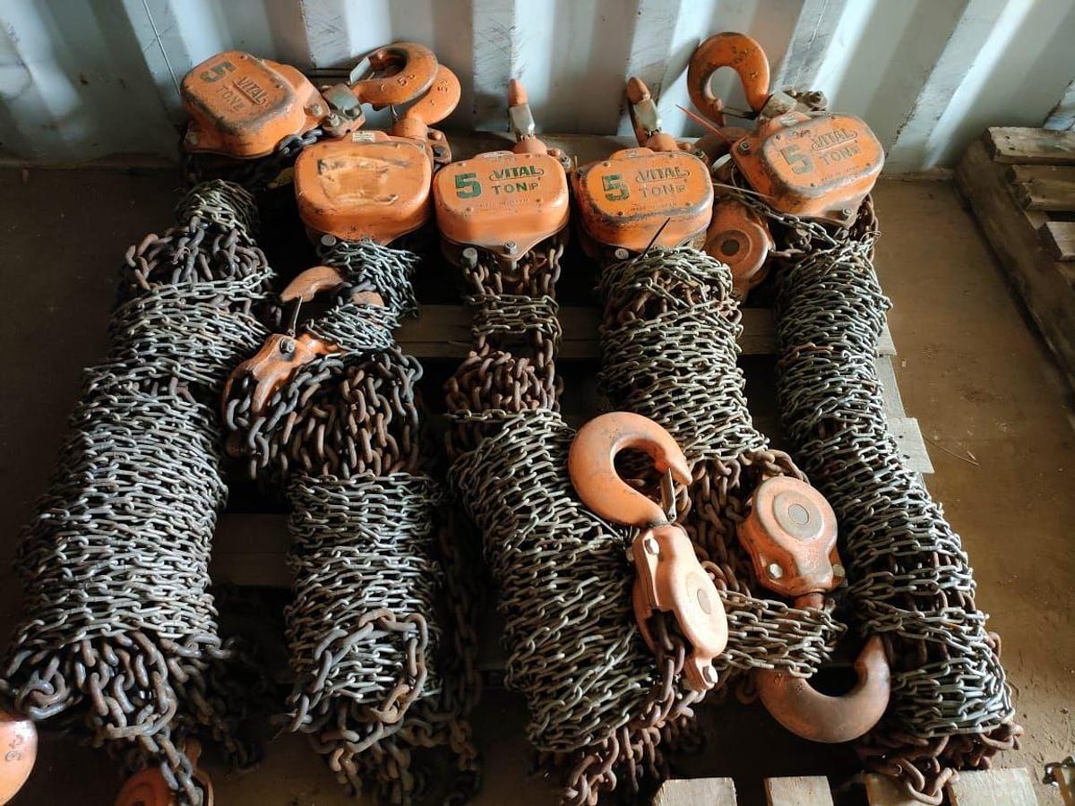 Used VARIOUS TON VITAL CHAIN BLOCKS - USED CONDITION