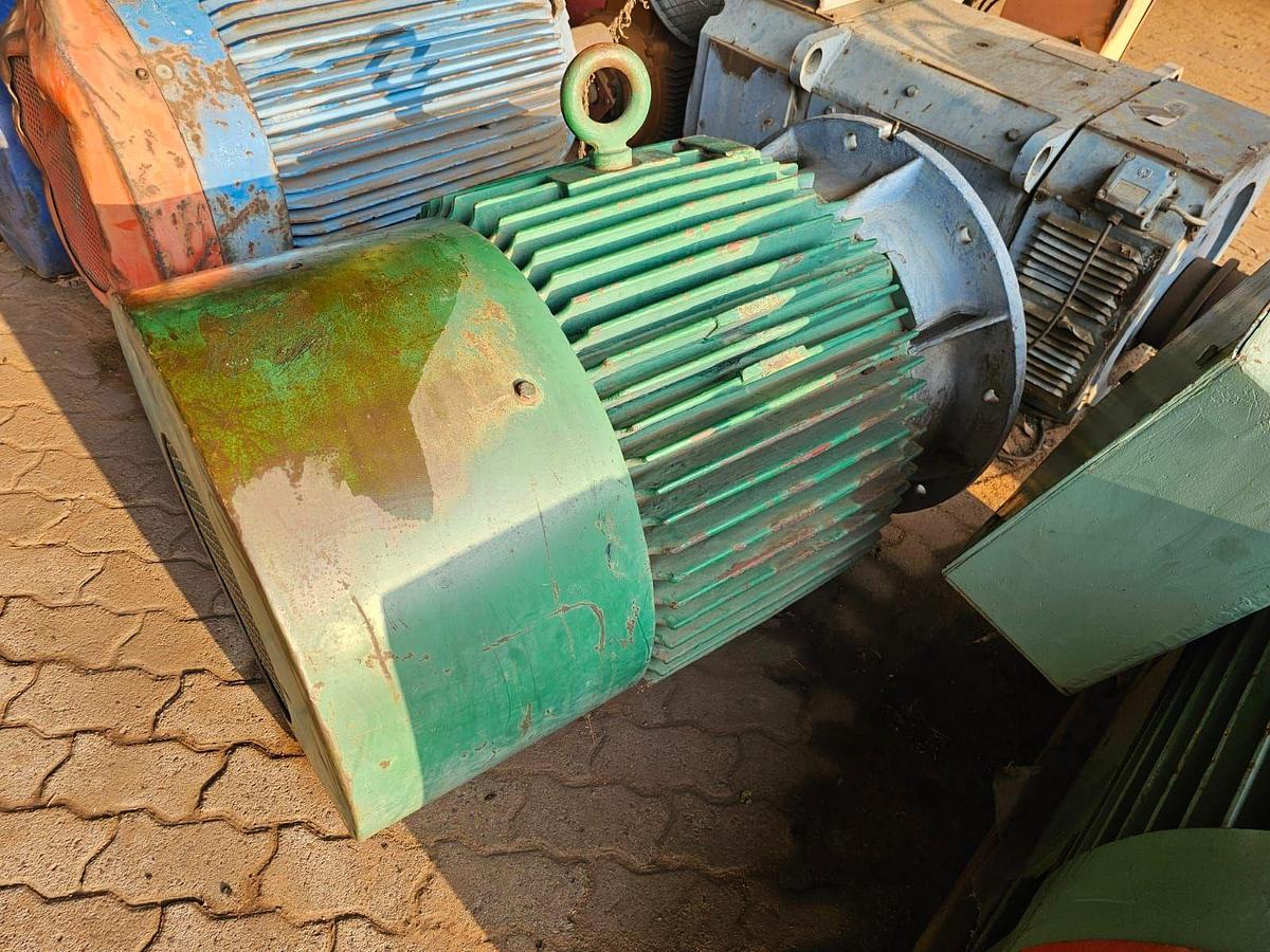 Used 116.8 KW ELECRIC MOTOR