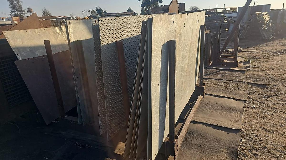 Used GALVANIZED PLATES (USED)