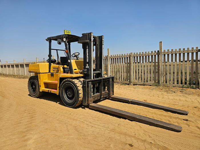 Used KOMATSU FD80H-5 FORKLIFT WITH TWO (2) EXTENDED FORKS (RUNNER) (BATTERIES NOT INCLUDED)