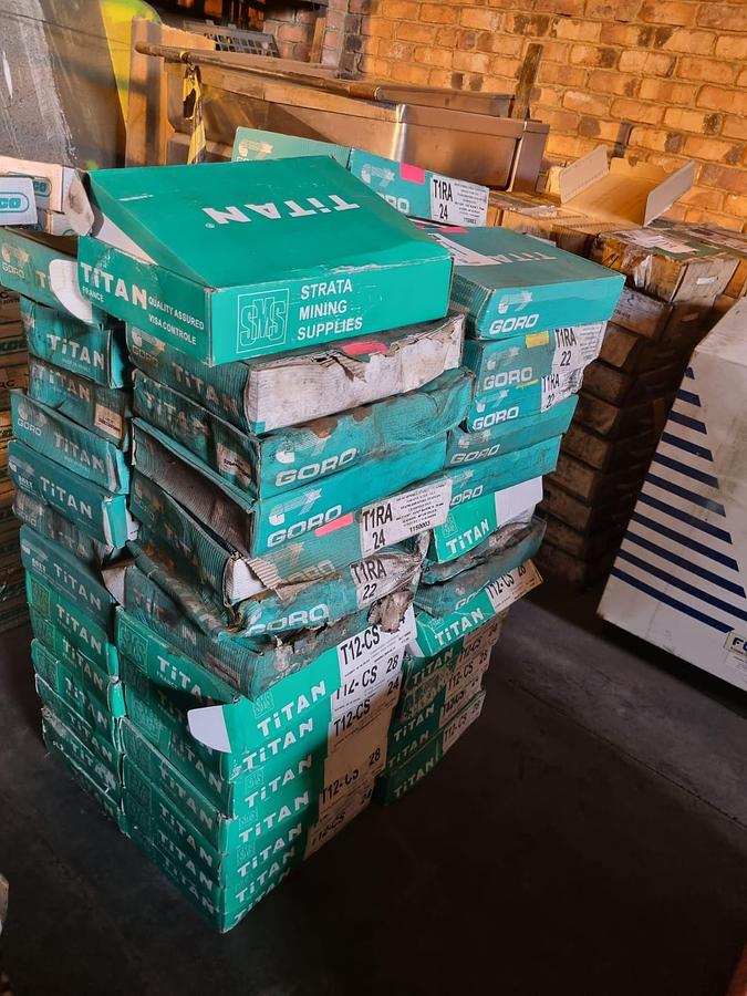 Used TITAN CONVEYOR BELT SPLICING CLIPS (ORIGINAL CONDITION)