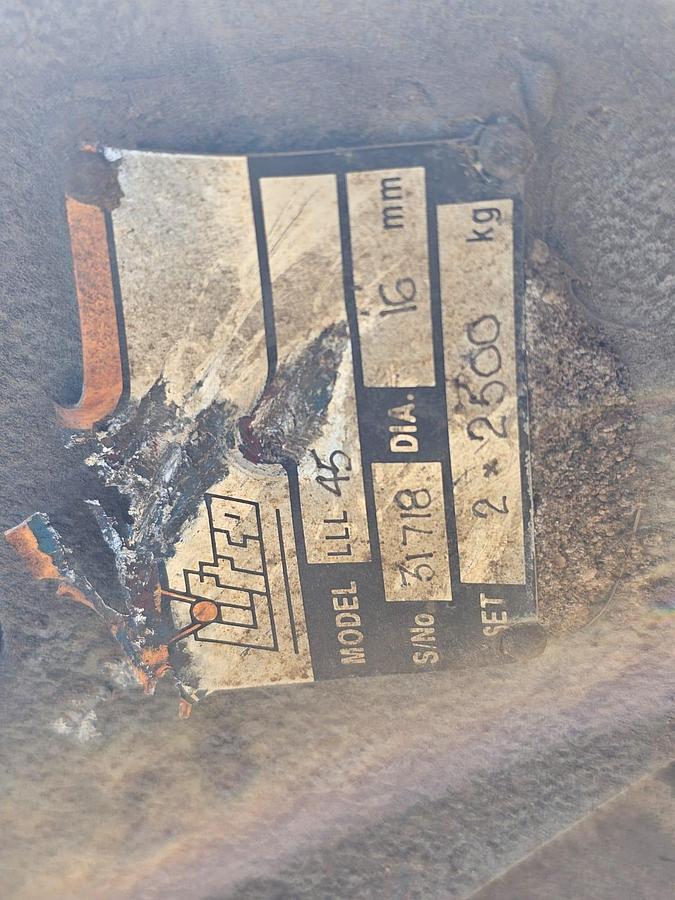 Used 5 TON OVERHEAD CRANE WITH REMOTE 2 X ELECTRIC 7.5 KW ELECTRIC MOTORS AND GEARBOX REMOTE GENERAL INFORMATION S