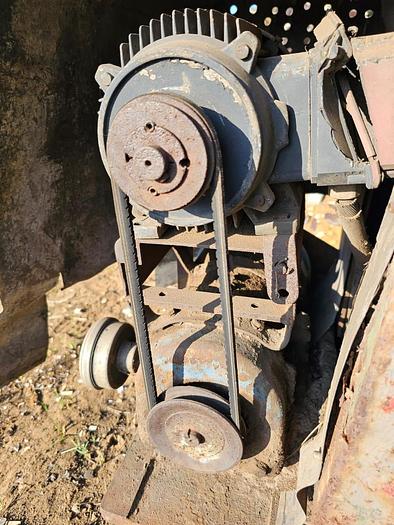 Used STEEL GRID BOILER FEEDER WITH ELECTRIC MOTOR