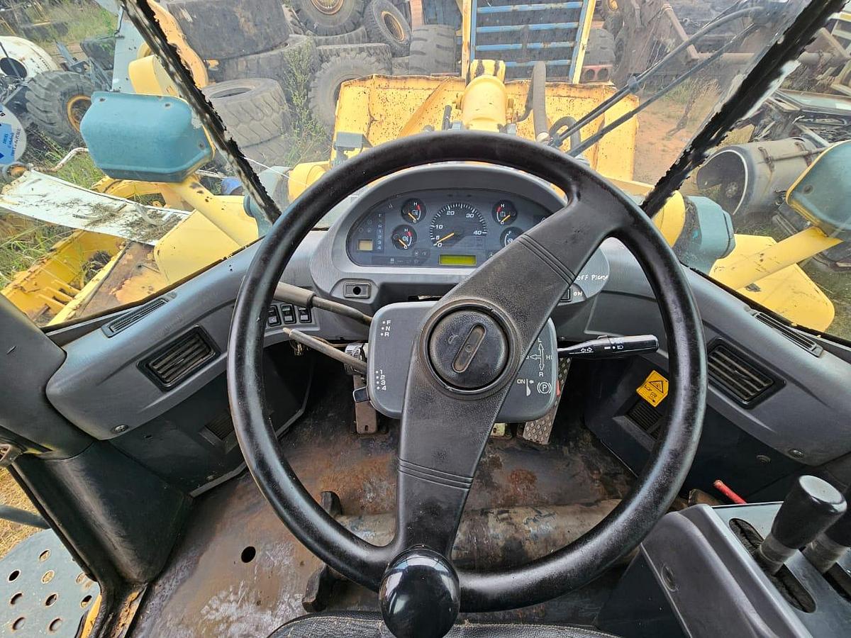 Used KOMATSU WA470-B FRONT END LOADER - INOPERABLE