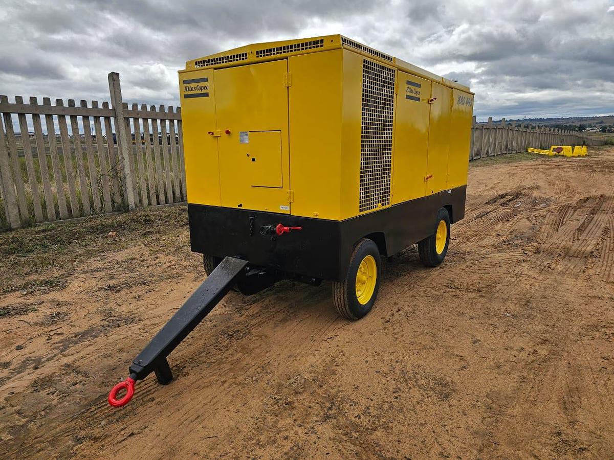 Used ATLAS COPCO XAS 495 MOBILE COMPRESSOR WITH MERCEDES BENZ ENGINE - OPERATIONAL