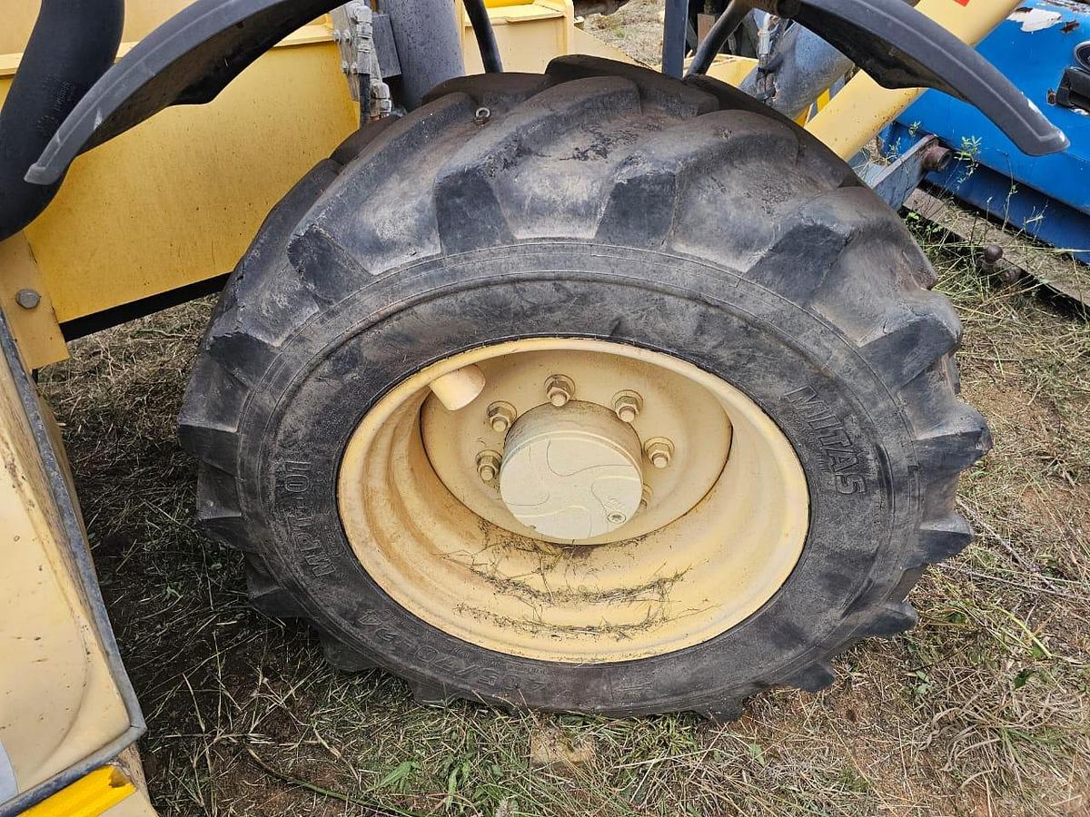 Used NEW HOLLAND LM1445 TELEHANDLER