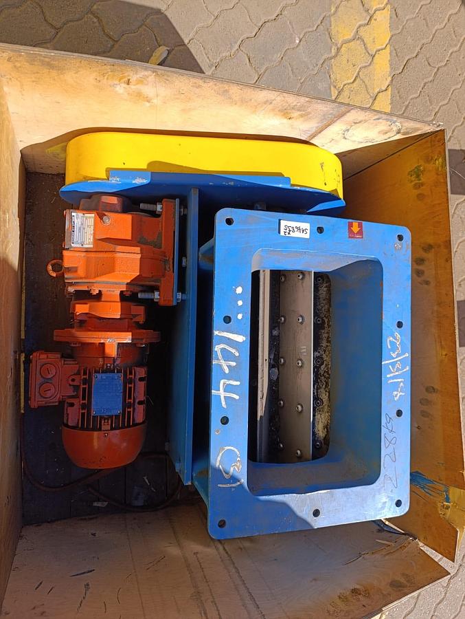 Used DUST COLLECTOR VALVE 0.75KW