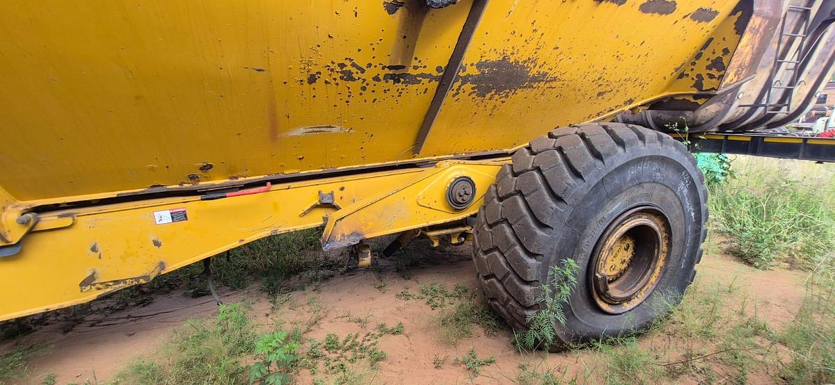 Used B40D (STRIPPING FOR PARTS)