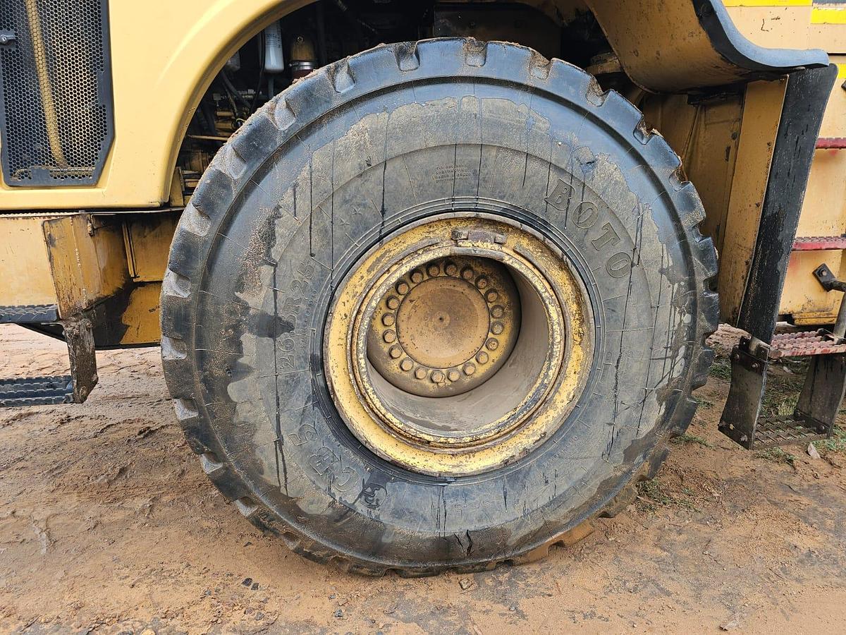 Used CATERPILLAR 966H FRONT END LOADER