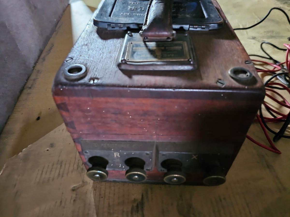 Used  ANTIQUE EVERSHED'S BRIDGE MEGGER TESTING SET