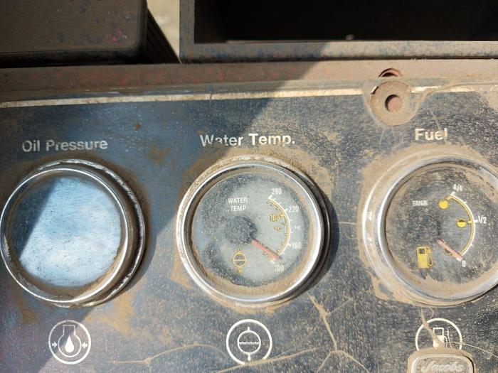 Used LINK BELT 140 TON LATTICE BOOM CRANE (NON-RUNNER)