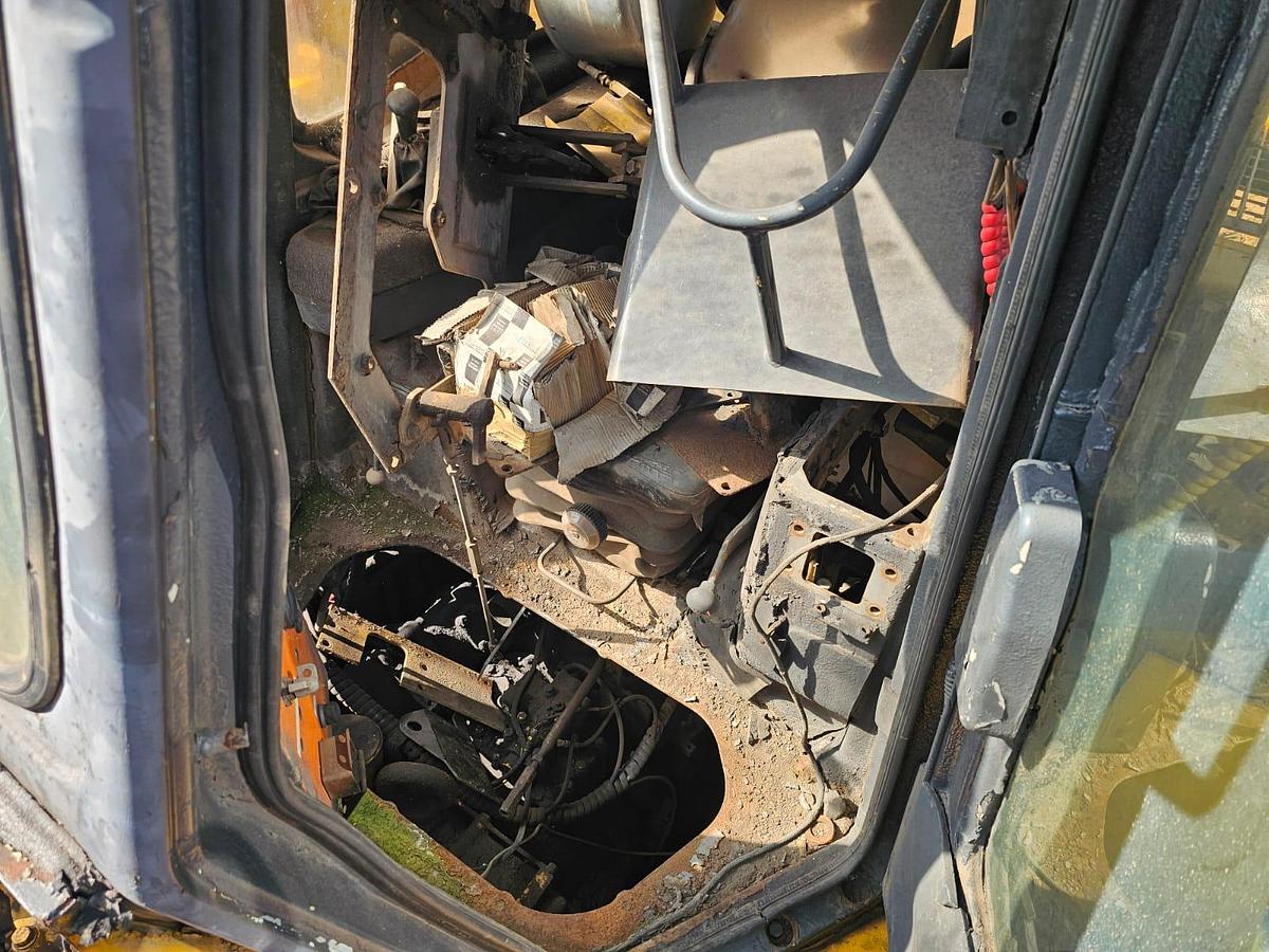 Used D375A KOMATSU DOZER (STRIPPING)