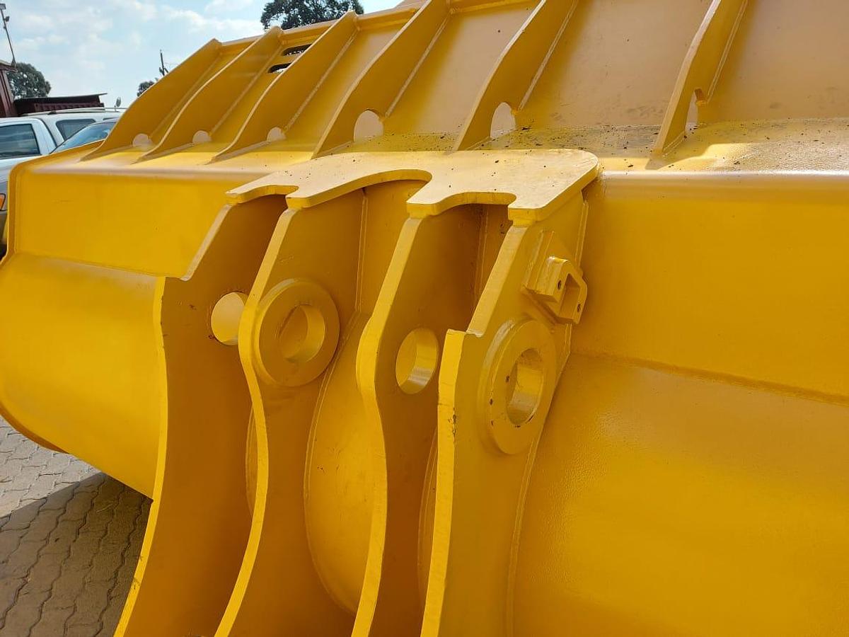 Used CAT 988 FRONT END LOADER BUCKET