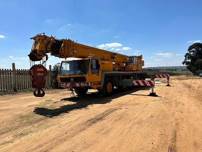 Used KRUPP KMK 5120 ALL TERRAIN 120 TON CRANE (RUNNER)