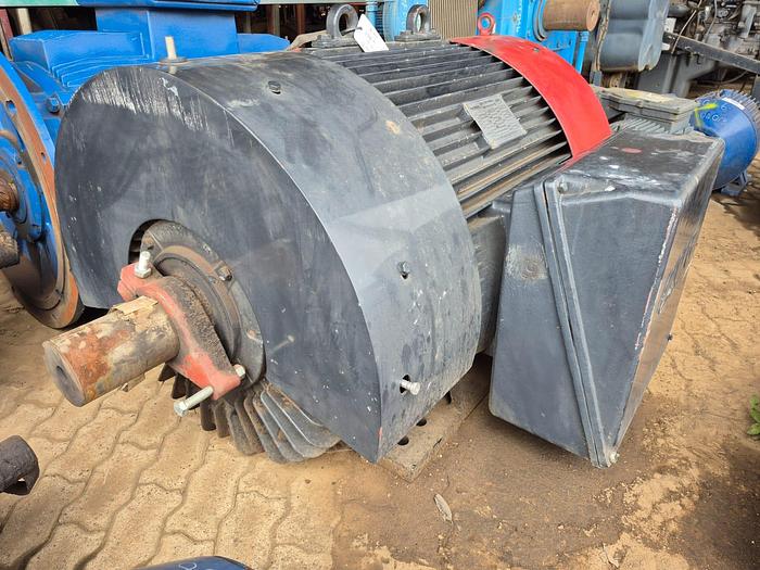 Used MARATHON HIGH PERFORMANCE 3-PHASE (IE3) 400KW ELECTRIC MOTOR