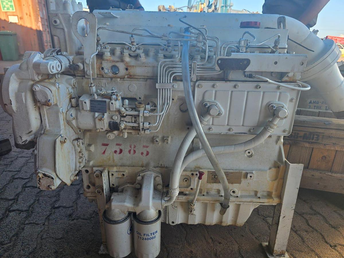 Used Perkins/Cat 6 Cylinder 
