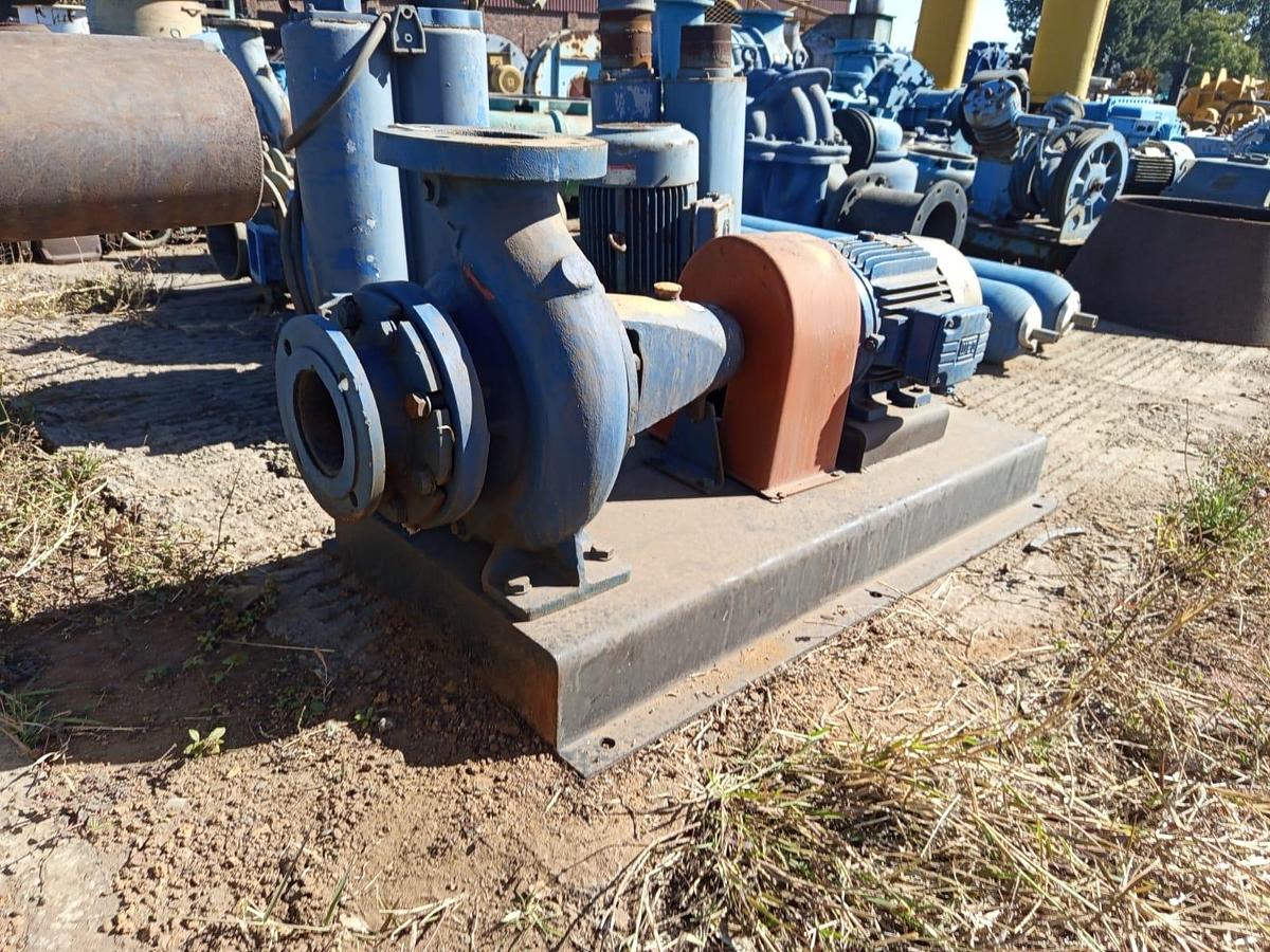 Used WEG 4X4 PUMP ON PLATFORM WITH ELECGRIC MOTOR