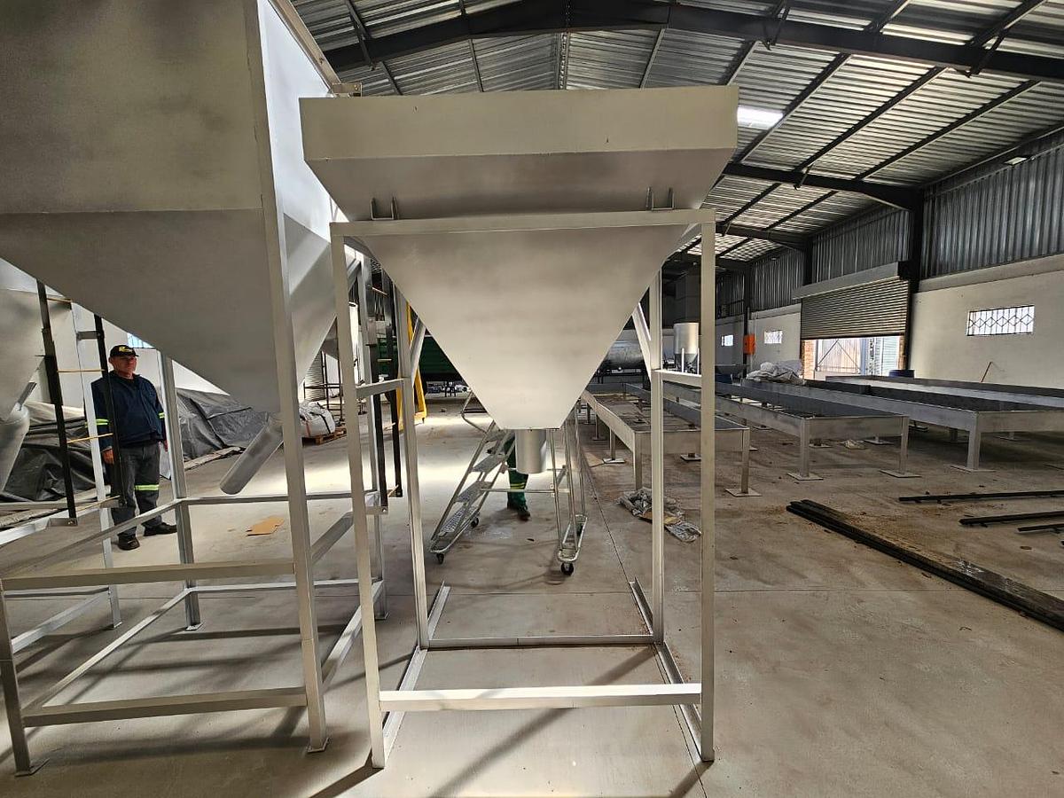 Used OPEN-TOP GRAIN STORAGE BIN
