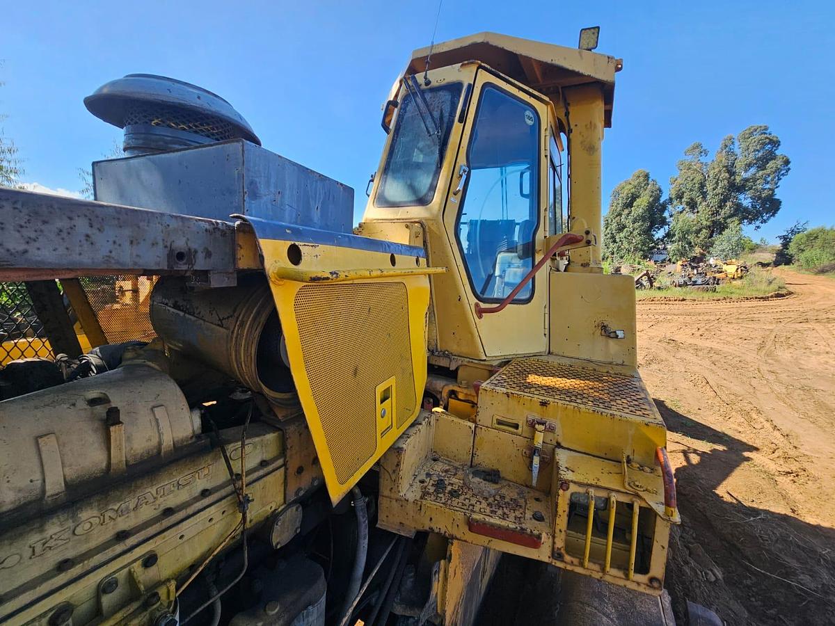 Used D375A KOMATSU DOZER (STRIPPING)