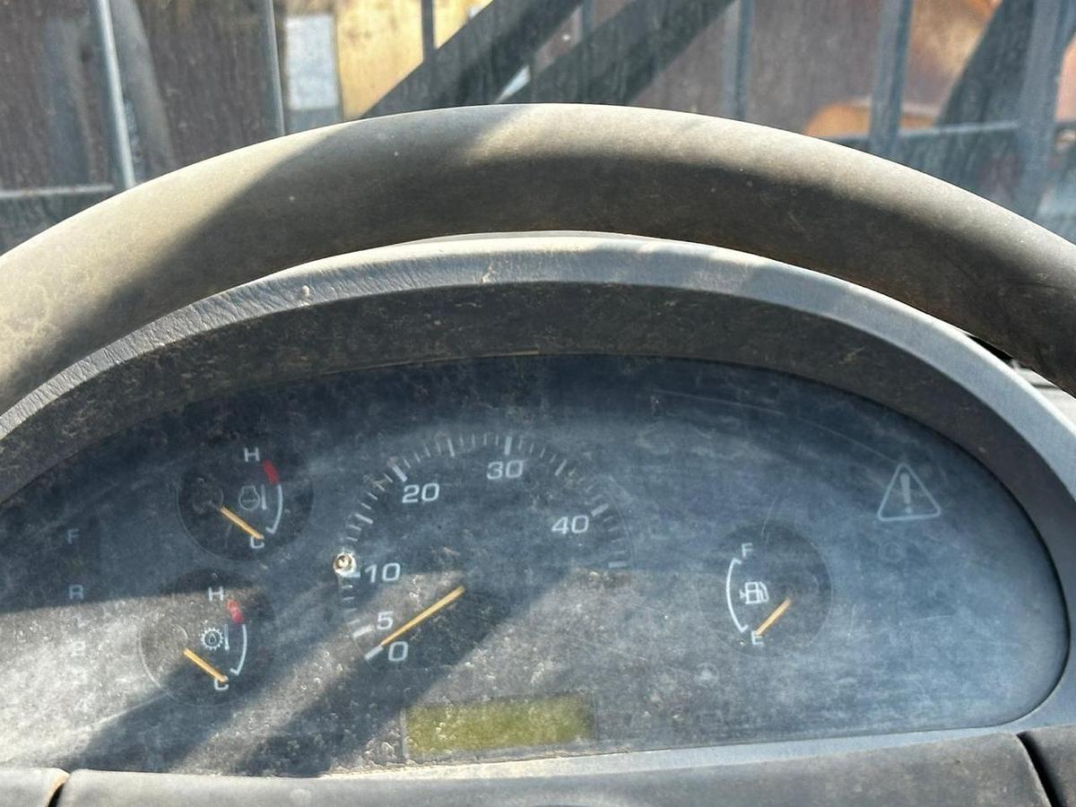 Used KOMATSU WA250-6 FRONT END LOADER - INOPERABLE