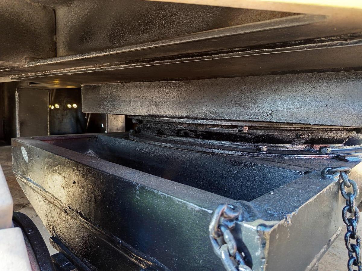 Used LOW BED TRAILER 2.5M X 8.35M (USED)