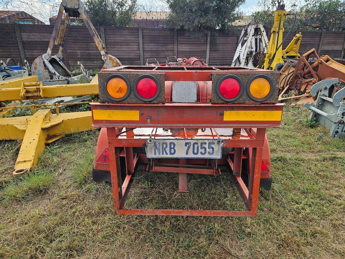 Used 400 LITRE SINGLE AXLE ZULFIRE TANKER TRAILER