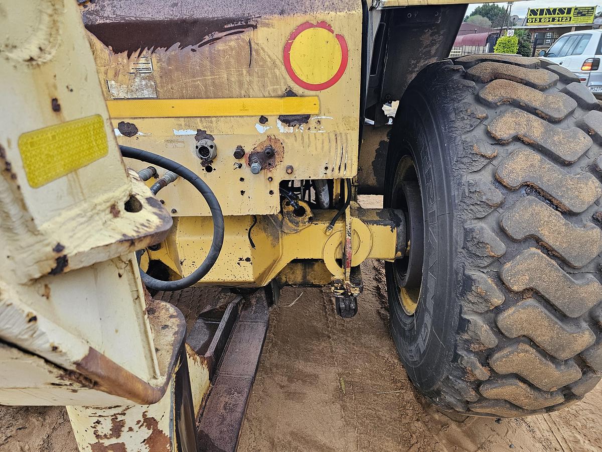 Used BELL TRACTOR WITH TRAILER