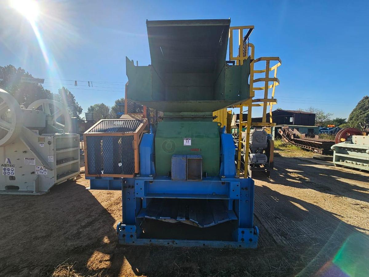 Used ADJUSTABLE DOUBLE DRUM CRUSHER WITH FEEDBIN (USED)