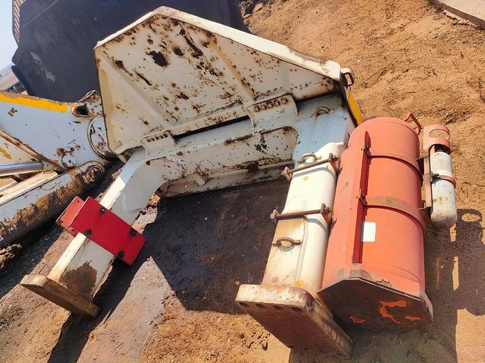 Used KOMATSU 475A DOZER WITH ENGINE, RIPPER AND BLADE (PARTIALLY STRIPPED