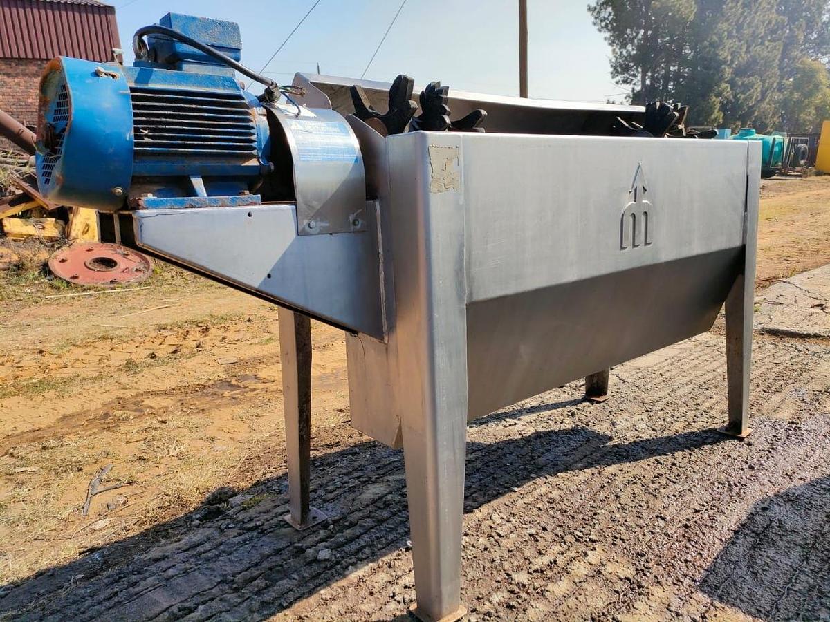 Used STAINLESS STEEL FEATHER WITH MOTOR (NOT TESTED)