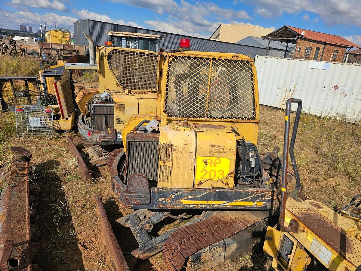 Used HYUNDAI ROBEX 60-9S EXCAVATOR - INOPERABLE