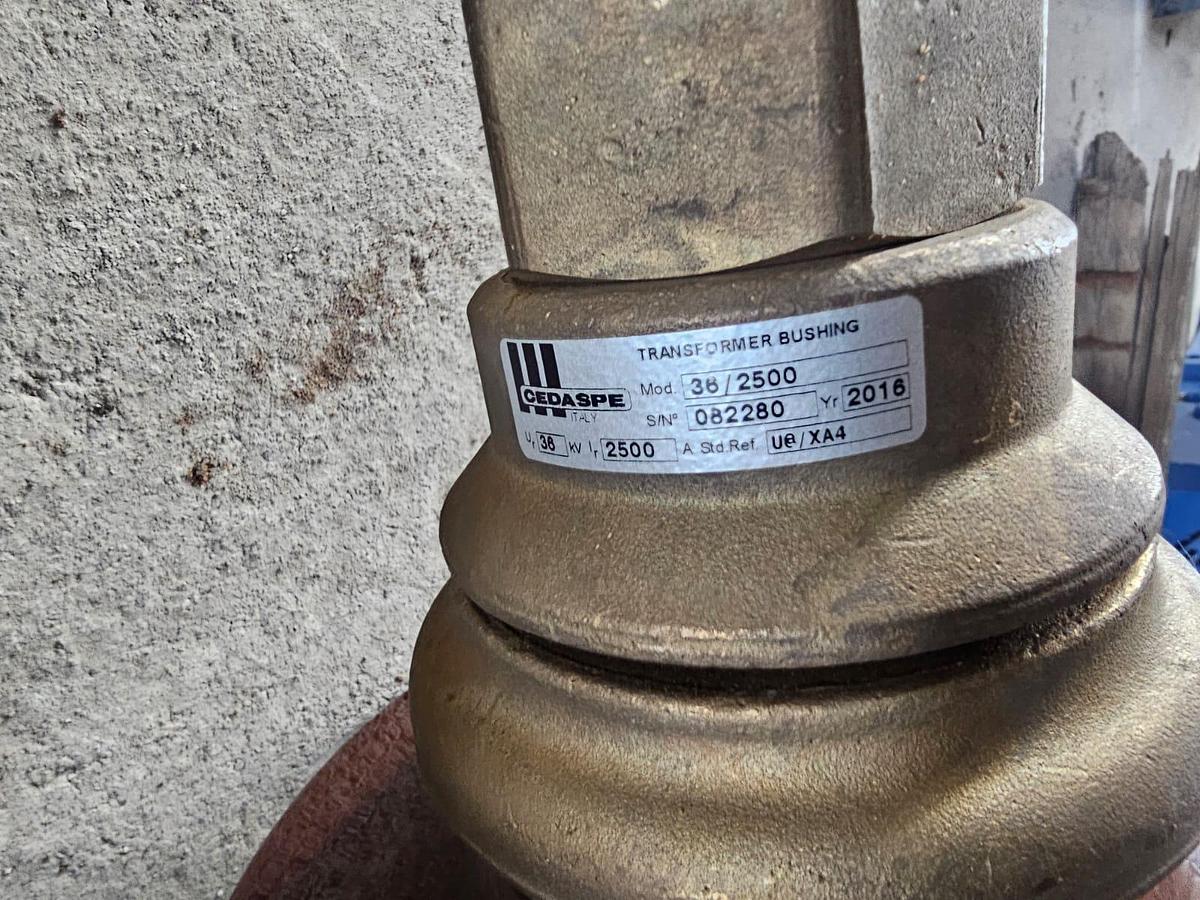 Used 36KV CEDASPE ISOLATORS
