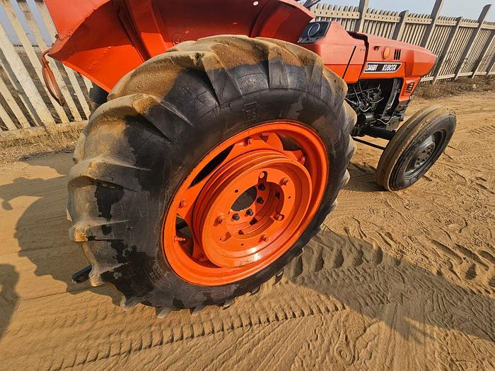 Used KUBOTA L345DT TRACTOR (RUNNER)
