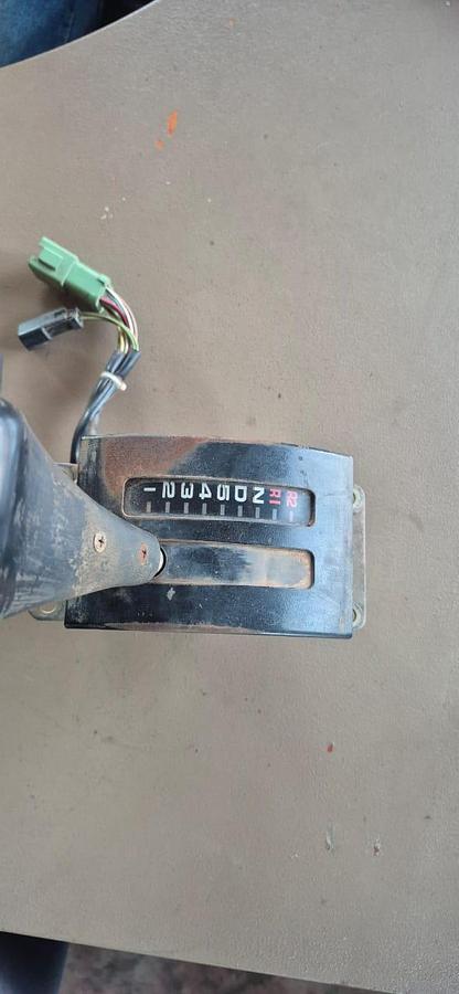 Used KOMATSU HM300-1 GEAT SELECTOR (USED)