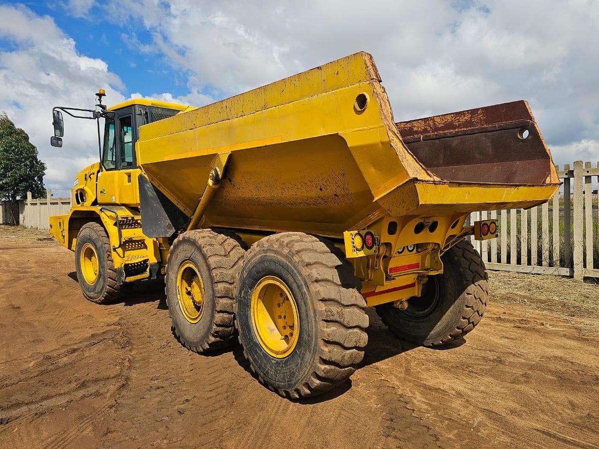 Used BELL B20D 6X4 ARTICULATED DUMP TRUCK