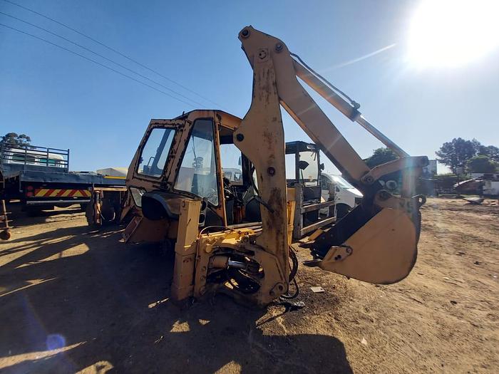 Used CASE 580-K TLB (STRIPPED) (NON-RUNNER)