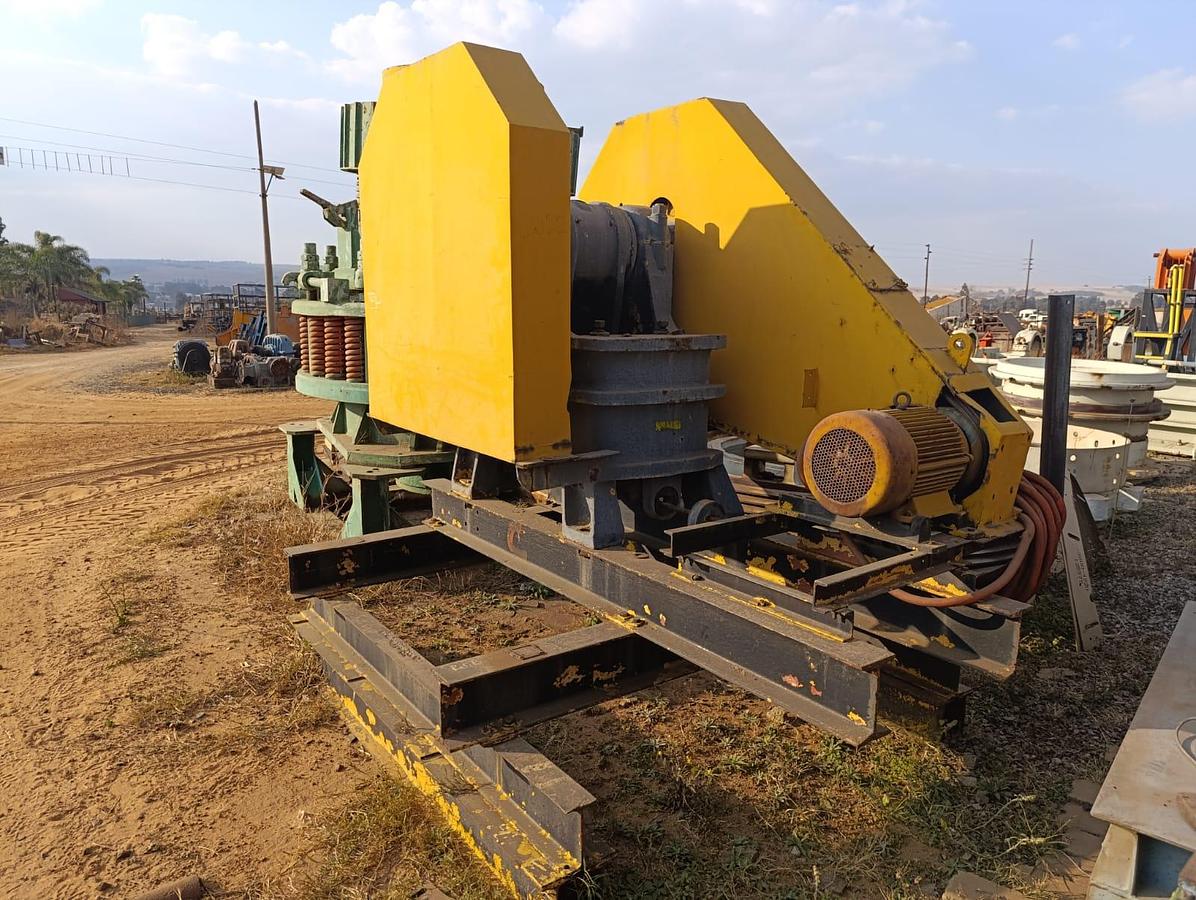 Used JAW CRUSHER WITH 15KW ELECTRIC MOTOR