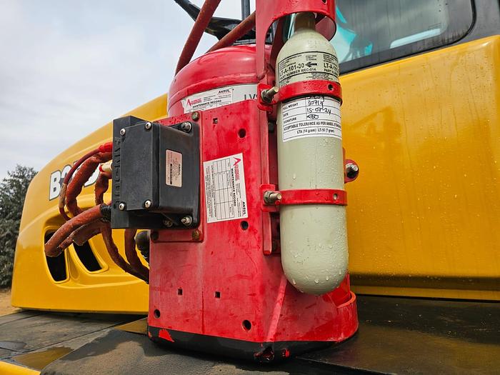 Used BELL B25D 6X6 FULLY EQUIPPED ARTICULATED SERVICE TRUCK/UNIT (RUNNER)