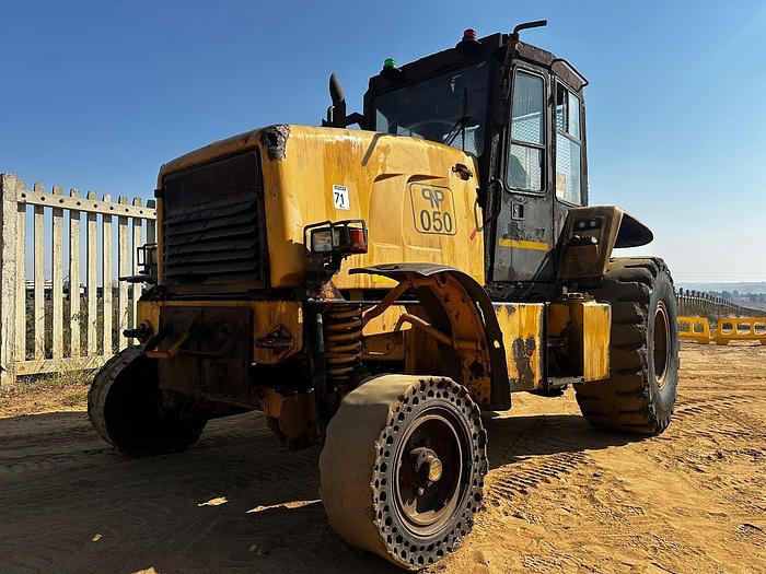 Used BELL TRACTOR (RUNNER)