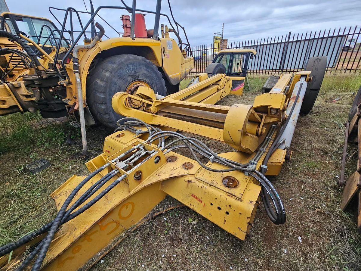 Used https://www.nimsi.co/listings/9105211-used-single-axle-125-kg-2-dry-chemical-powder-fire-extinguisher-trailer