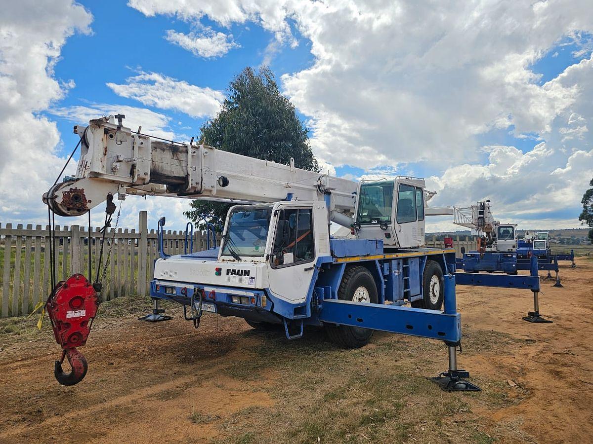 Used 30 TONNES CAPACITY FUAN CRANE - OPERATIONAL