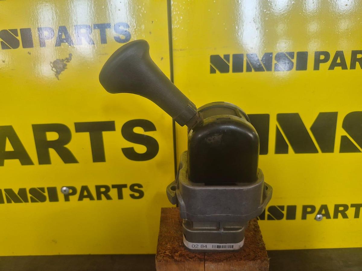 Used BELL (KNORR BREMSE) PARK BRAKE LEVER (USED)